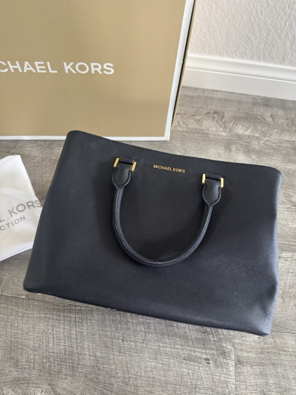 MICHAEL KORS Savannah Black Saffiano Leather Large Satchel Crossbody bag