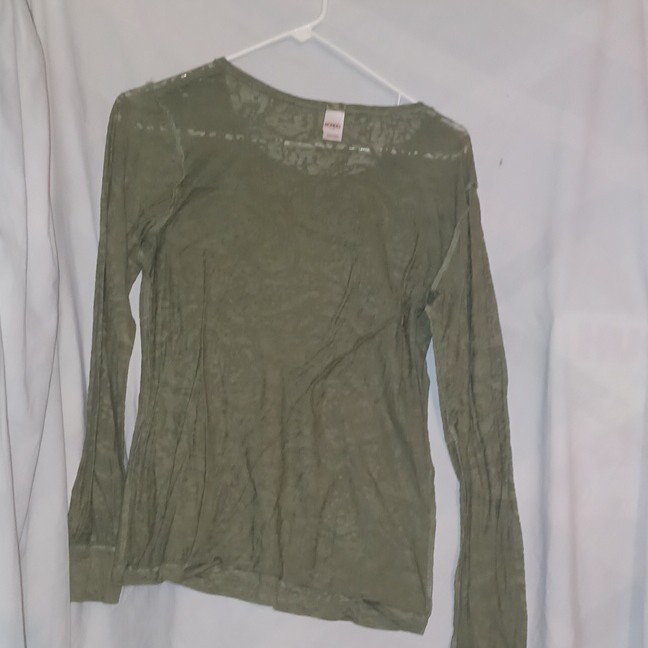 Bongo Women’s Green Solid Scoop Neck Long Sleeve Pullover T-Shirt Size L