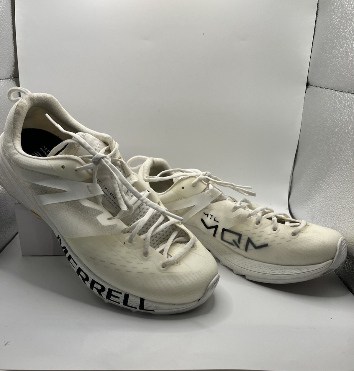 Merrell MTL MQM Mens 9 White Shoes Running Trail Hiking Sneakers Vibram ~ EUC