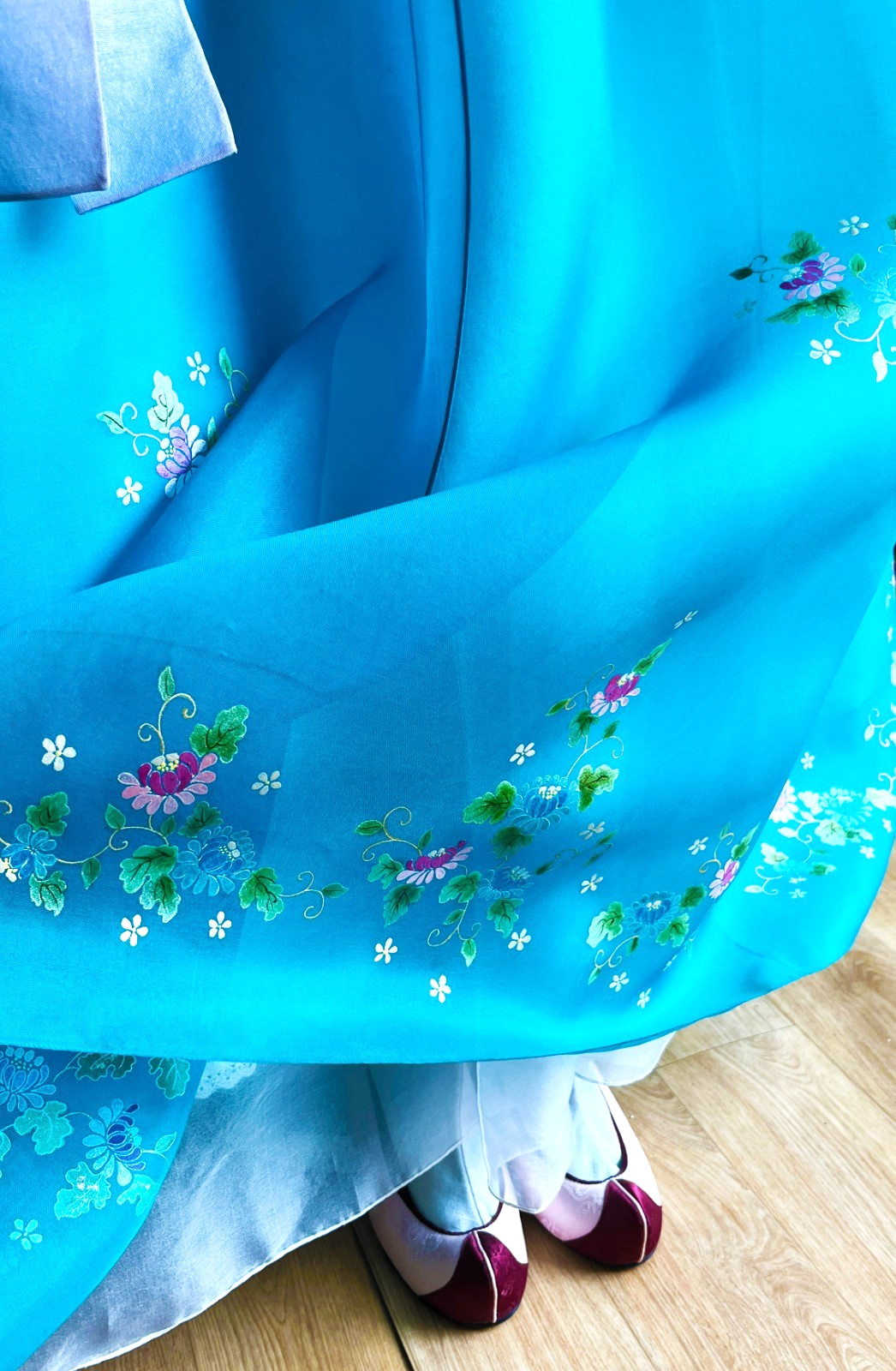M Silk Traditional Korean Hanbok Set–Turquoise Blue Top/ Skirt with Floral Print