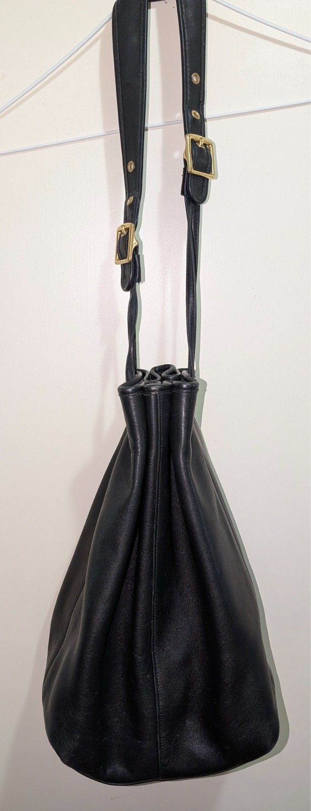 Vintage Coach Black Leather Drawstring Bucket Bag Purse Legacy Sling Hobo 9166