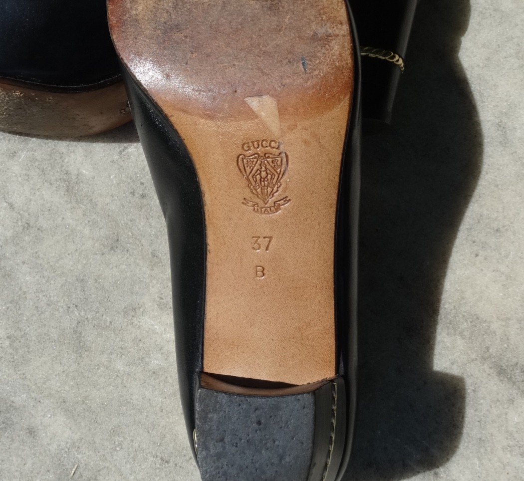 Vintage Gucci pumps shoes Black & Gold classic trim EU 37 US 6.5 in Original bag