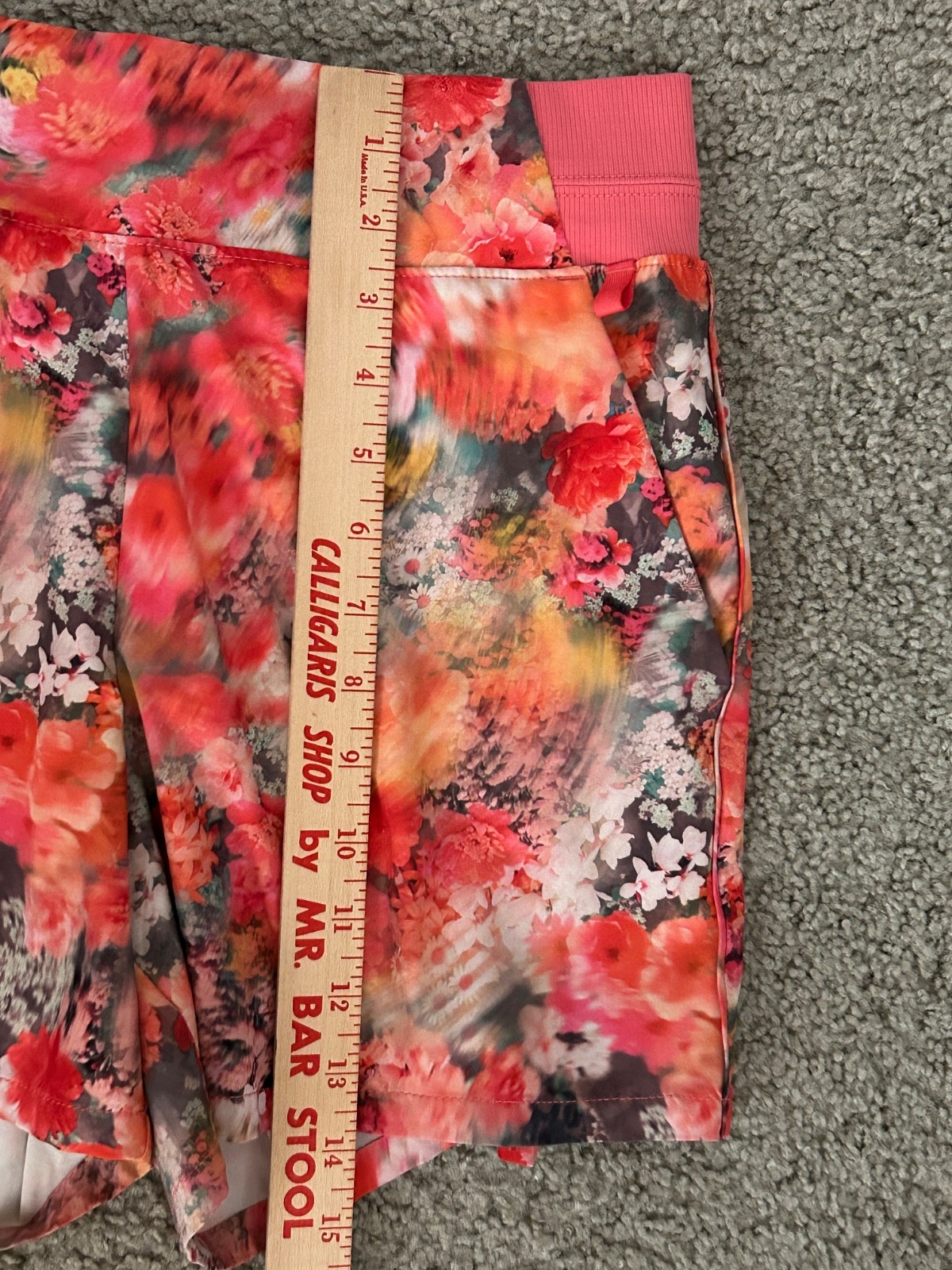 Athleta Shorts Women’s Size 6 Pink Coral Brooklyn Printed Casual Elastic Running