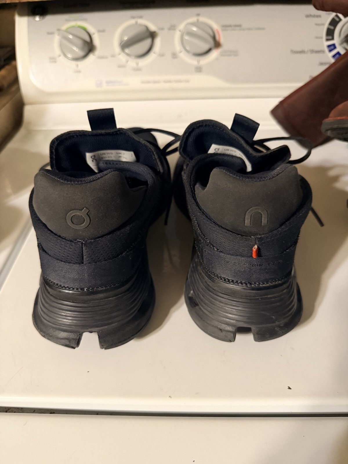 On Cloud Nova Black Running Shoes Women’s Size 9 US 39 EU