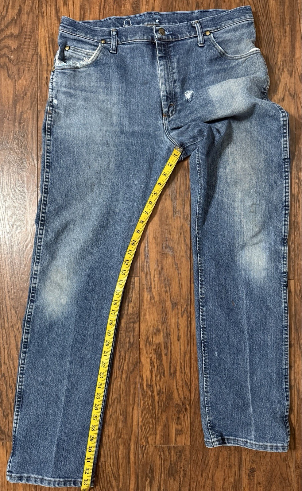 Wrangler 47MAVMR Men’s Jeans 36×34 Blue Denim Regular Fit Cowboy Cut Distressed