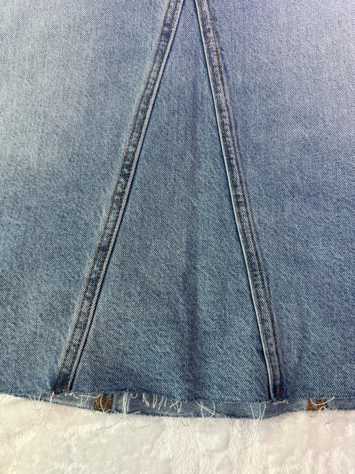 Levi’s Deconstructed Denim Skirt High Rise A Line 25″ Waist BNWT 29″ Length