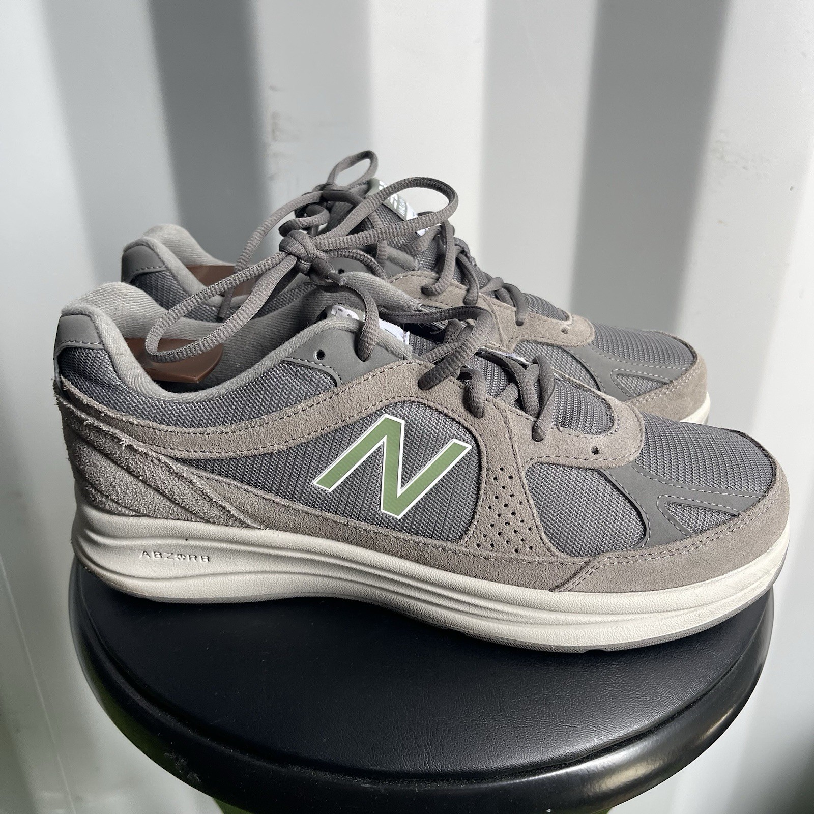New Balance 877 V1 Shoes Men Size 9 Women 10.5 Gray MW877GT