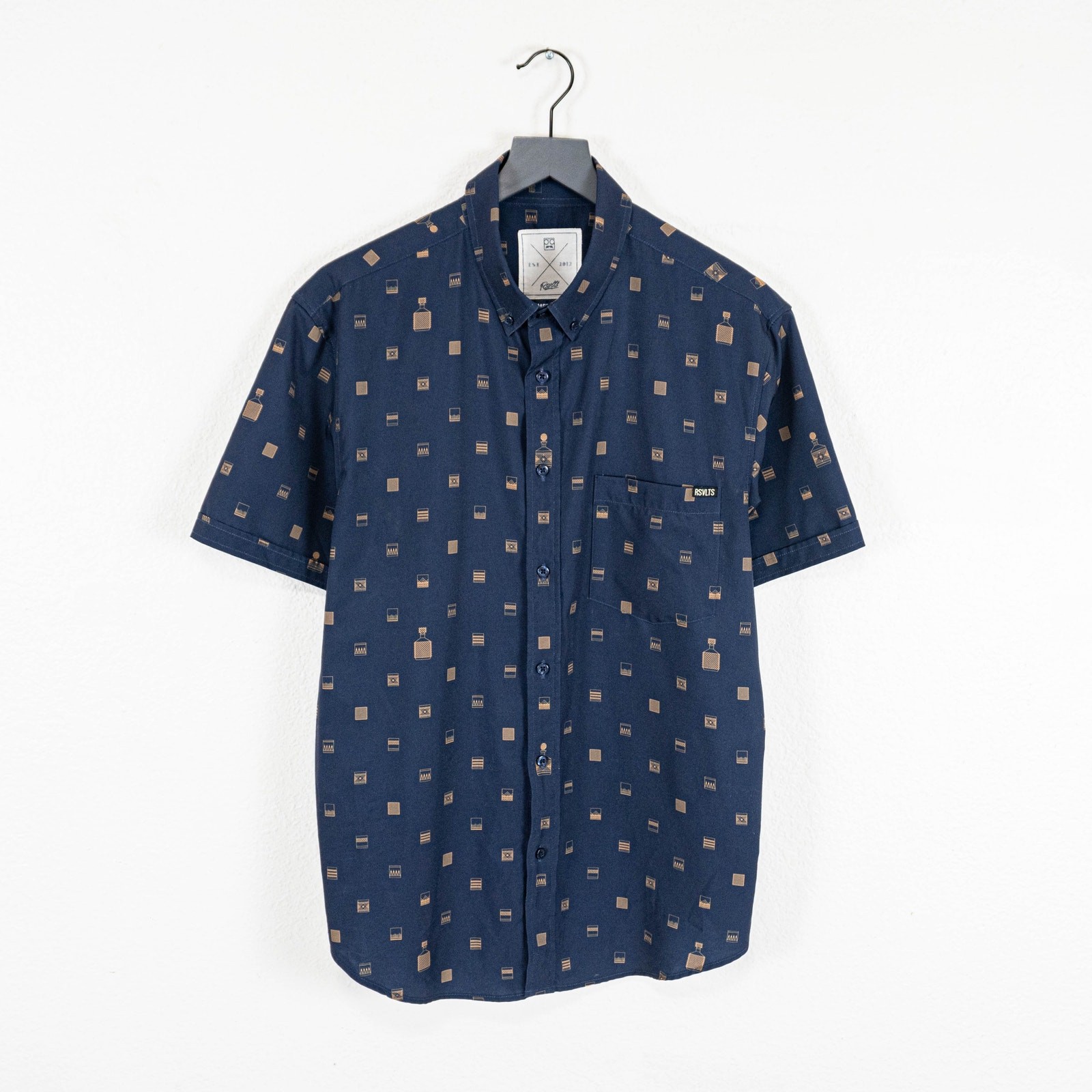 RSVLTS Men’s Kunuflex Short Sleeve Shirt Tumblers print in Navy size Medium