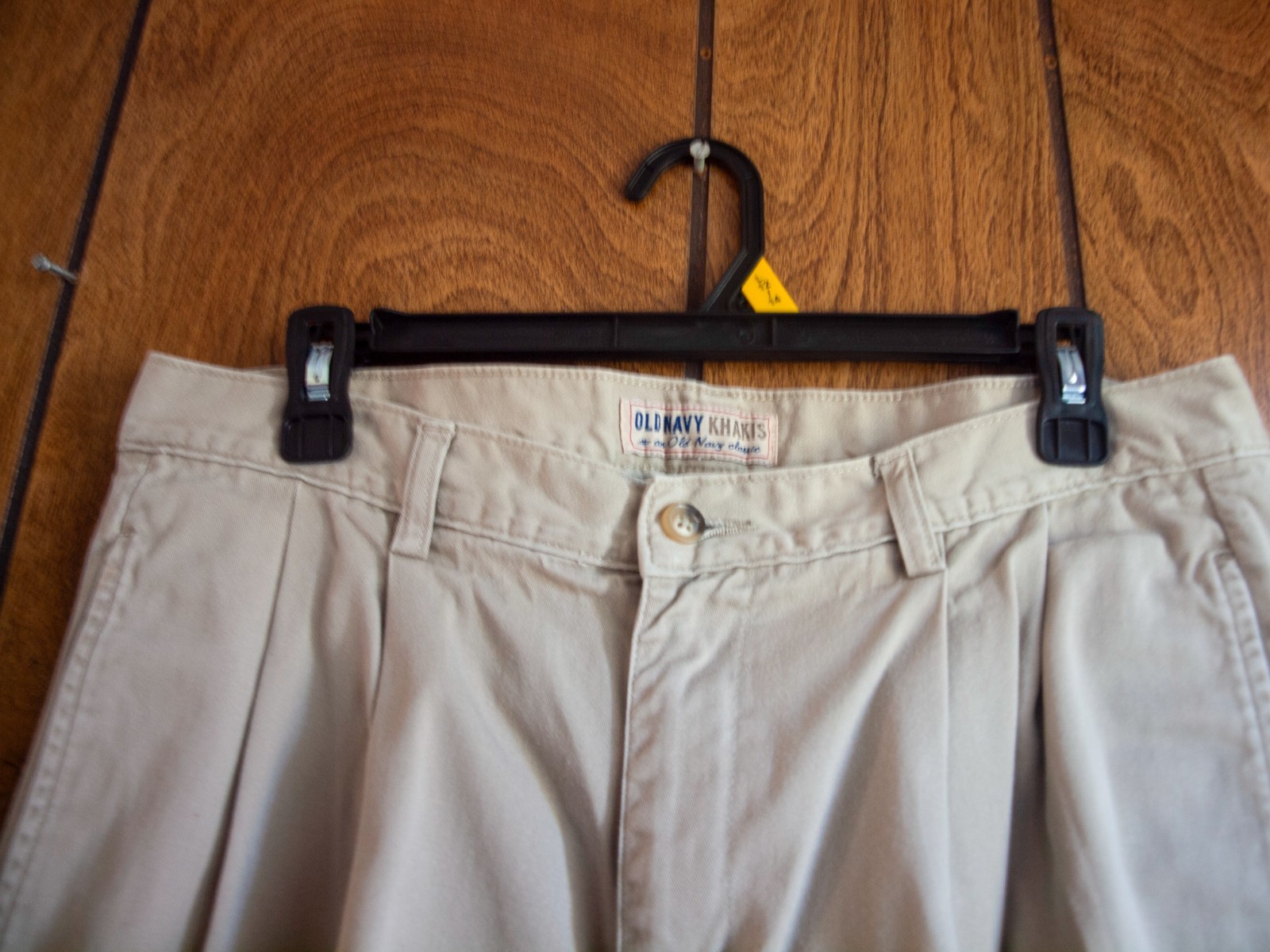 old navy khakis SIZE 34X32