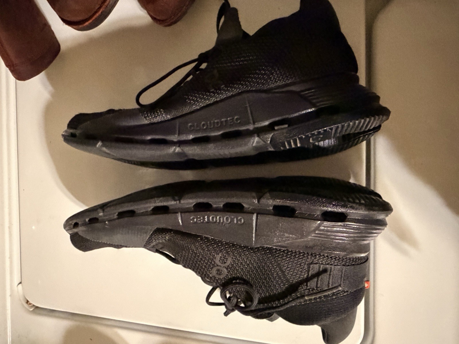 On Cloud Nova Black Running Shoes Women’s Size 9 US 39 EU