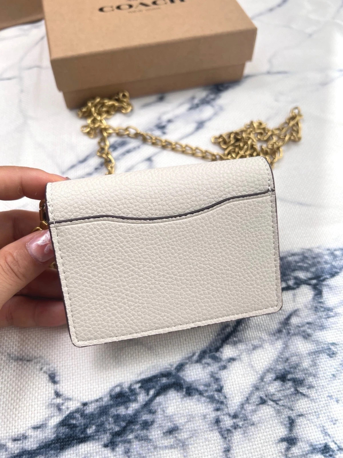 NEW Coach Essential Half Flap Card Case Wallet With Chain CR978 White 10*2.5*7CM