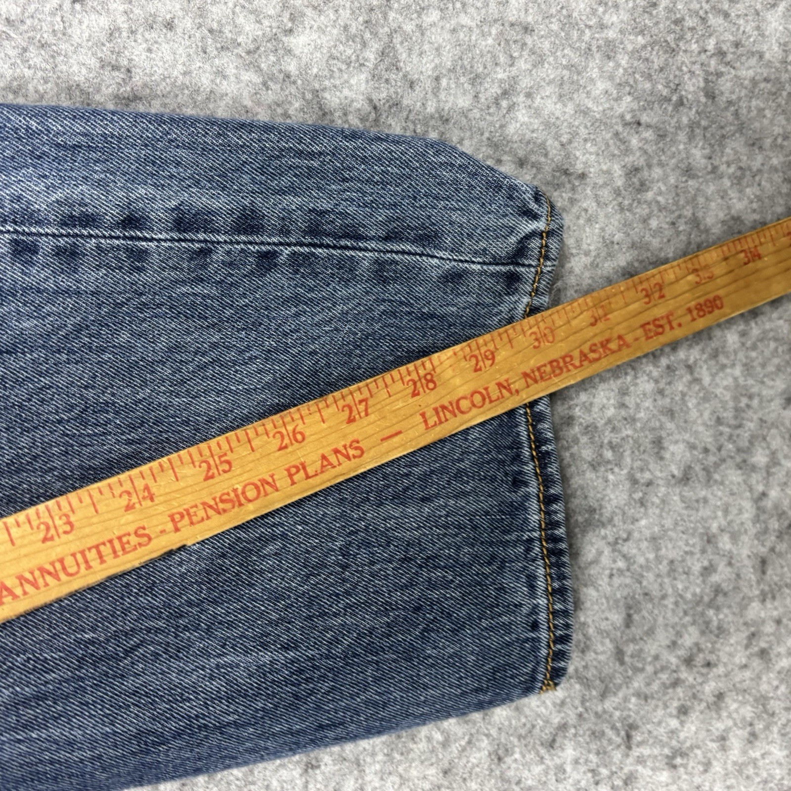 Levis 501 Original Straight Button Fly Denim Jeans Mens 38×30 Blue Medium Wash