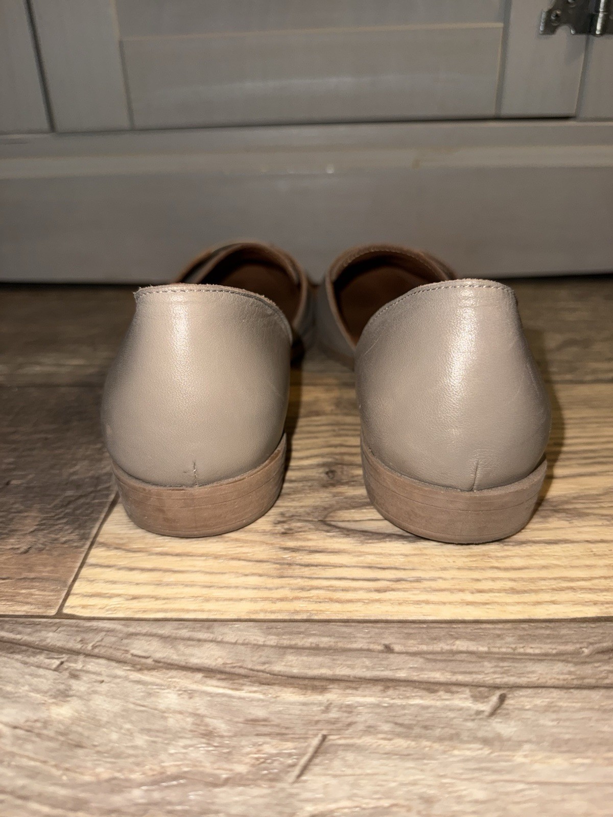 Bueno Brenda Grey Leather Flats Women’s EU 38 Minimalist Comfort Ballet Loafers