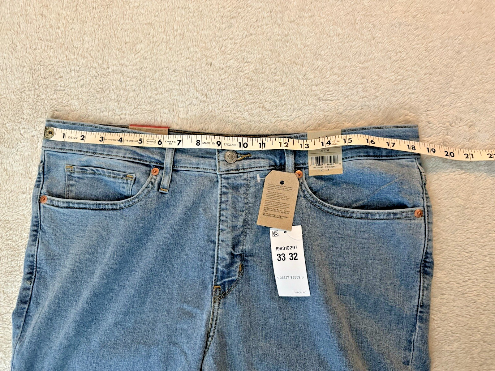 Levi’s 314 Jeans Womens Shaping Straight 33×32 NWT Light Blue