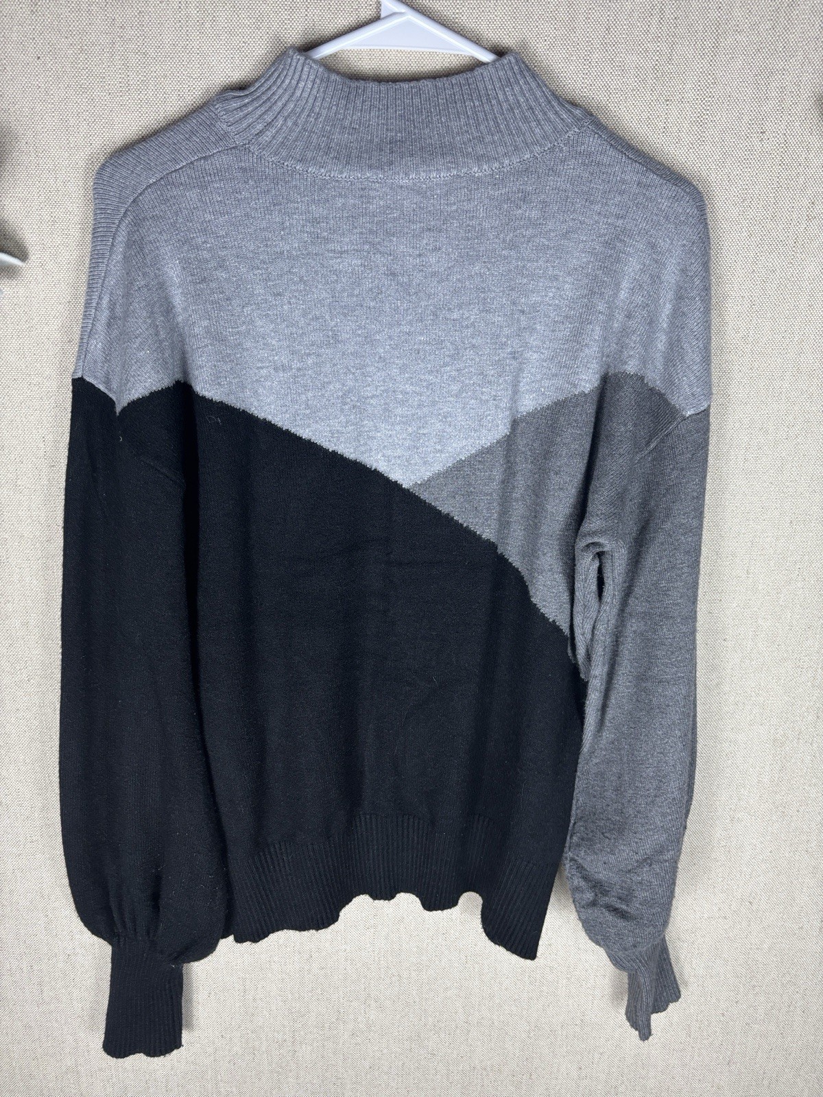 Laundry by Shelli Segal Colorblock Mock Neck Sweater Gray & Black Medium