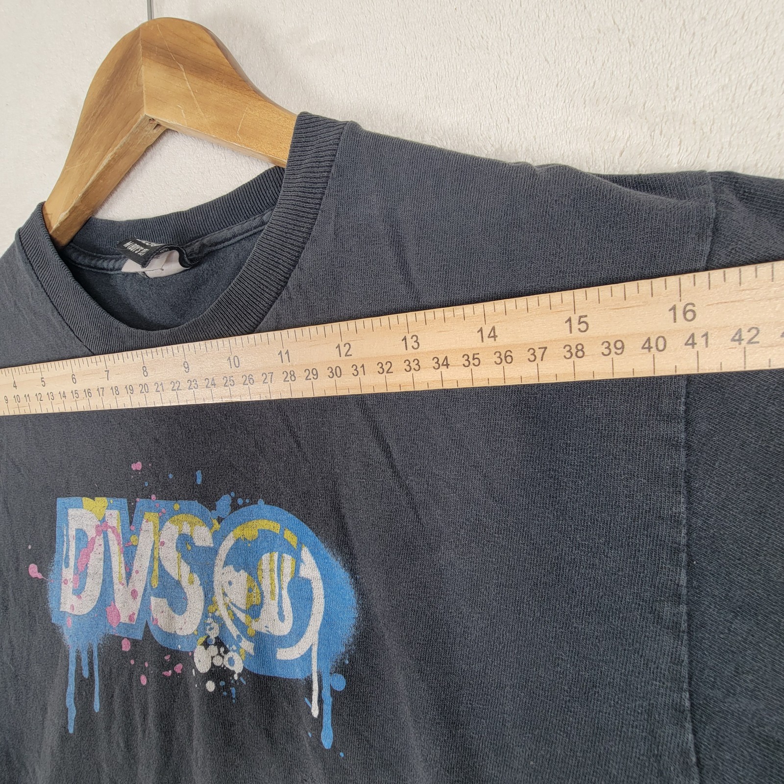 Retro Y2K DVS Shoes Co. Skater Graffiti Logo Graphic T Shirt Emo Grunge Womens S