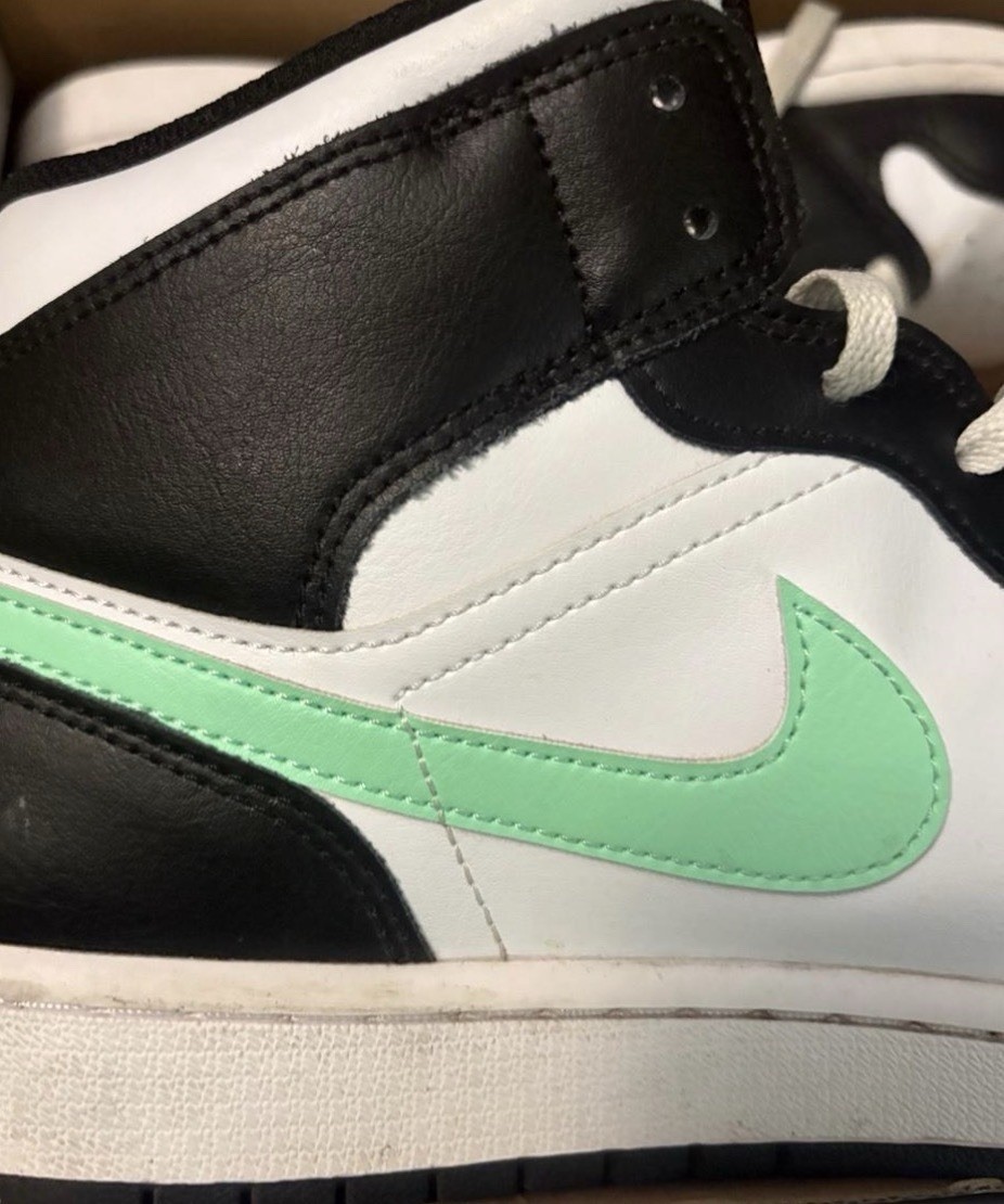 Jordan Air Jordan 1 Mid Green Glow Black/White/Green DQ8426-103