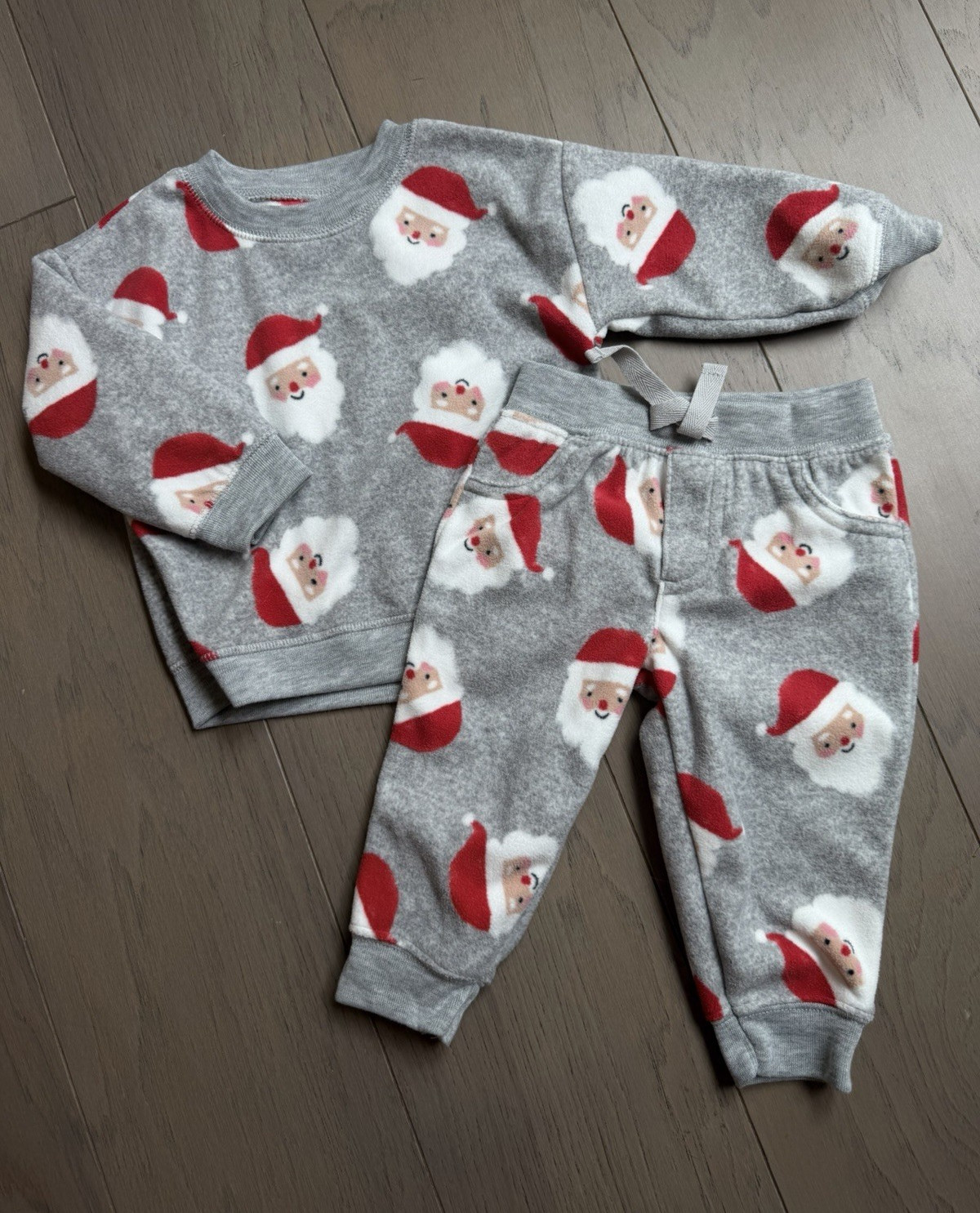 Carter’s 2-Piece Fleece Santa Christmas Sweatshirt & Pants Set Gray 9M