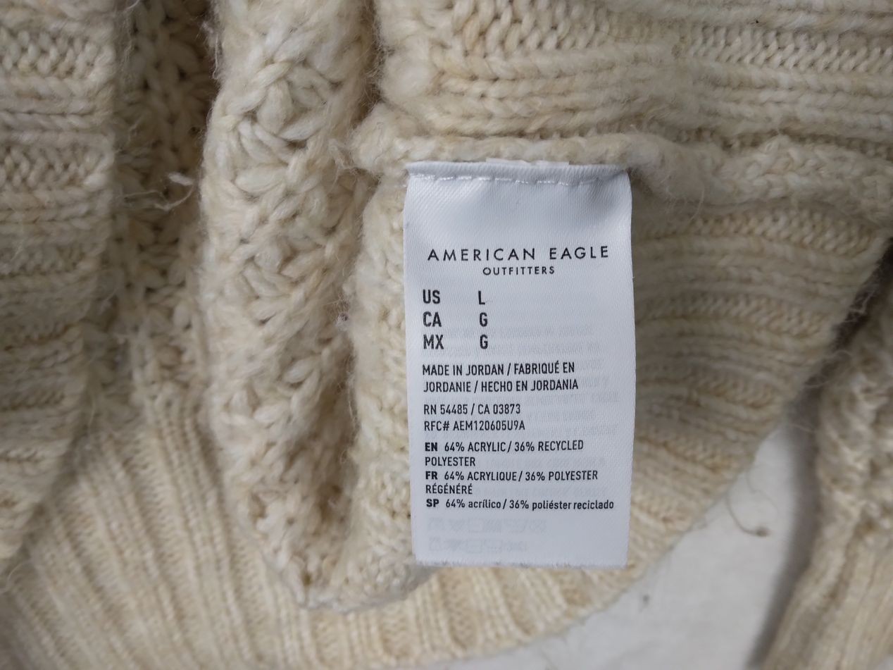 American Eagle Women’s Large Ivory V-Neck Chunky Knit Acrylic Blend Sweater