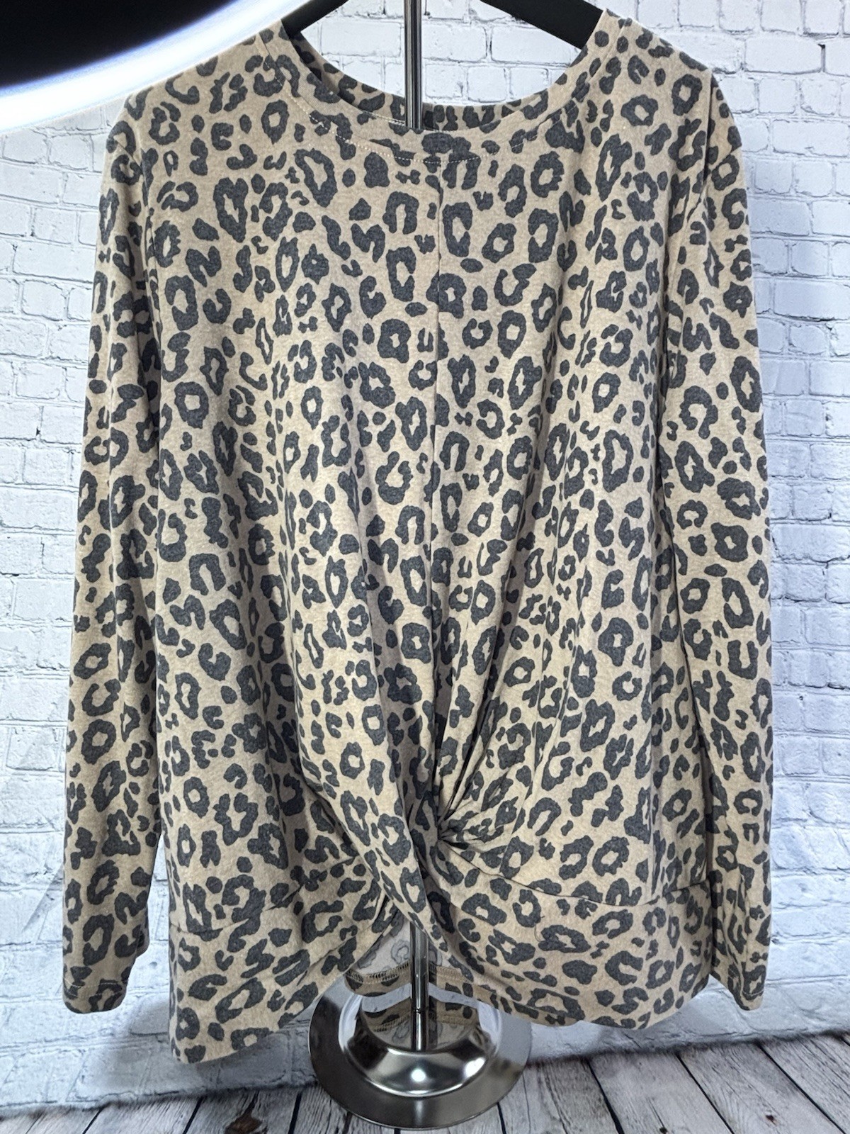 NWOT Leopard Cheetah Long Sleeve Front Tye Blouse Size 2XL
