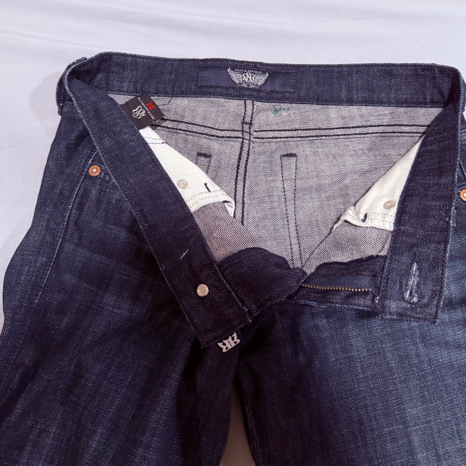 Rock & Republic Stella Straight Leg Jeans Dark Wash Embroidered Logo Size 28