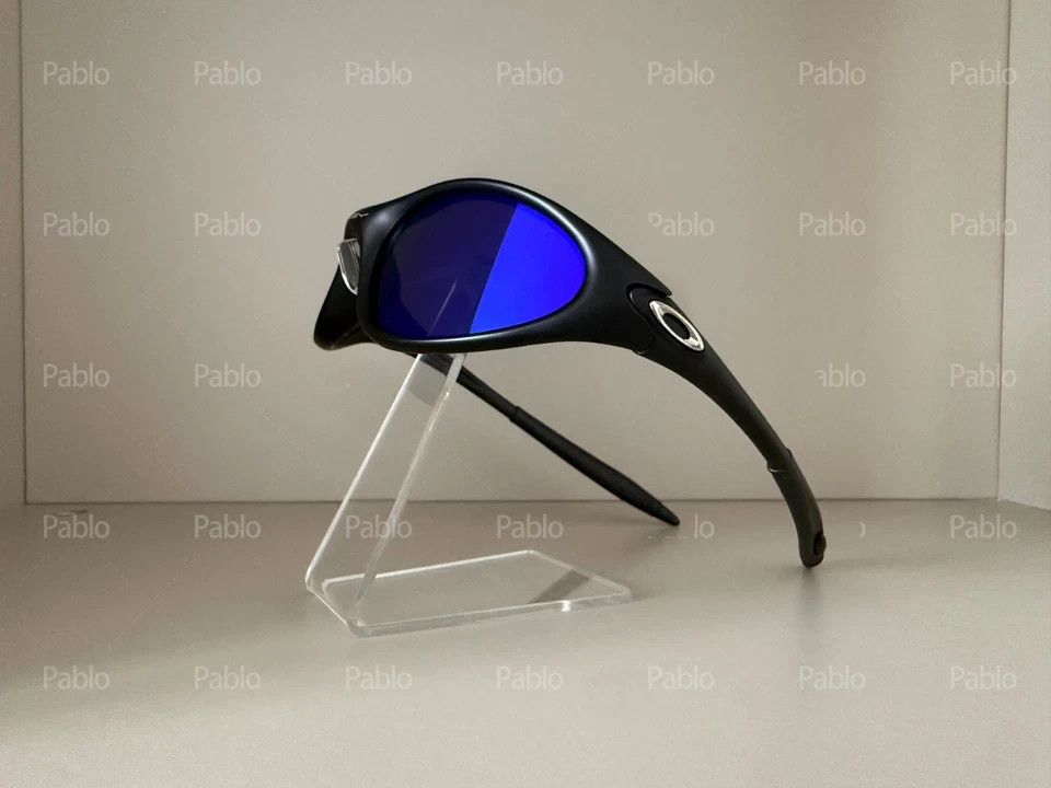 Oakley Minute 1.0 Sunglasses Black Frame Blue Lenses Y2K Gorpcore