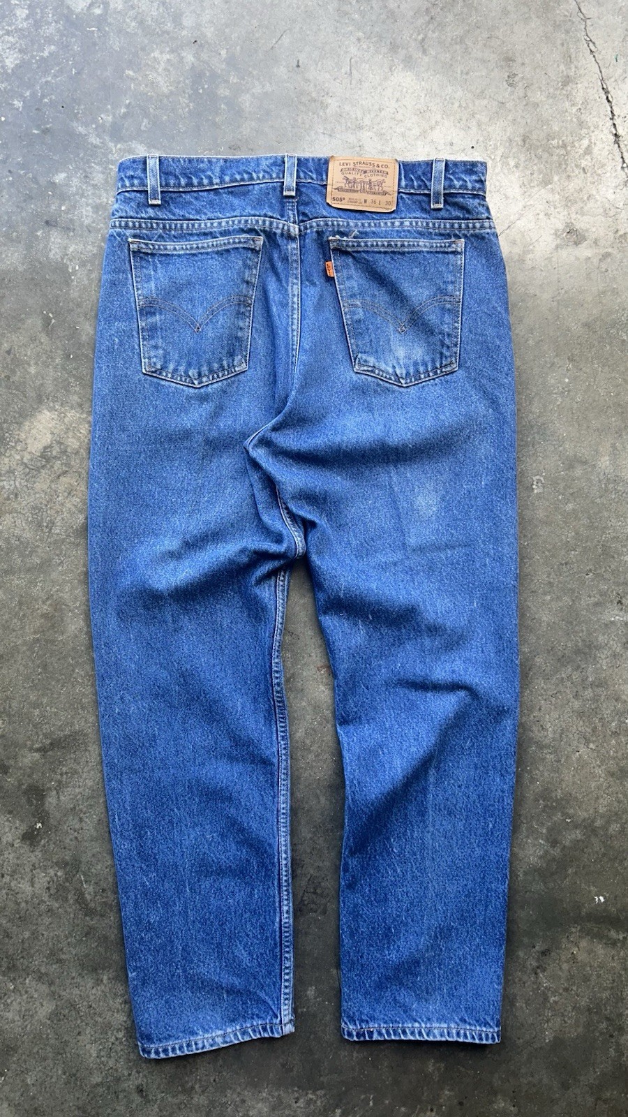 Vintage 90’s Levis 505 dark wash straight leg jeans size 36×30
