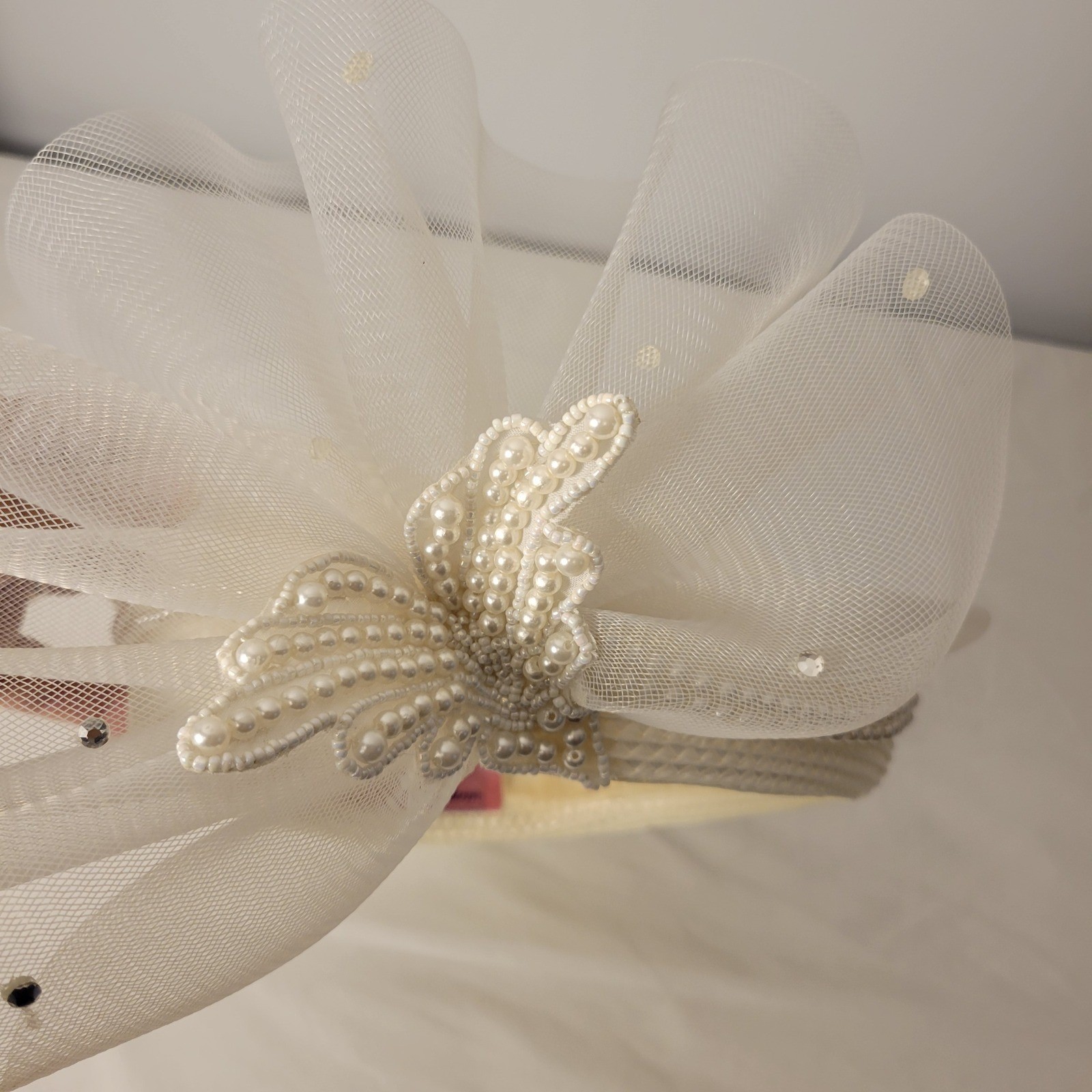 Mr. Hi’s Classic Pillbox Hat Women Ivory White Pearl Butterfly Mesh Bow Tulle