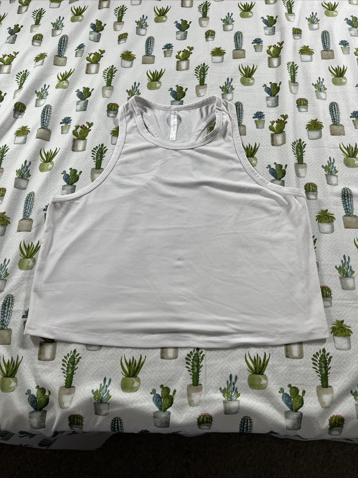 Fabletics Women’s Size Large Racerback Tank Tops Crop Lot Of 4