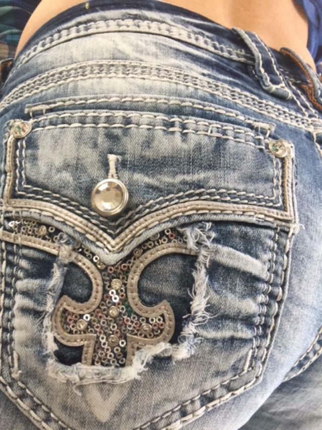Rock Revival EASY Crop Jean Capris Yara Light Wash Mid Rise Sizes 25 to 34, $154