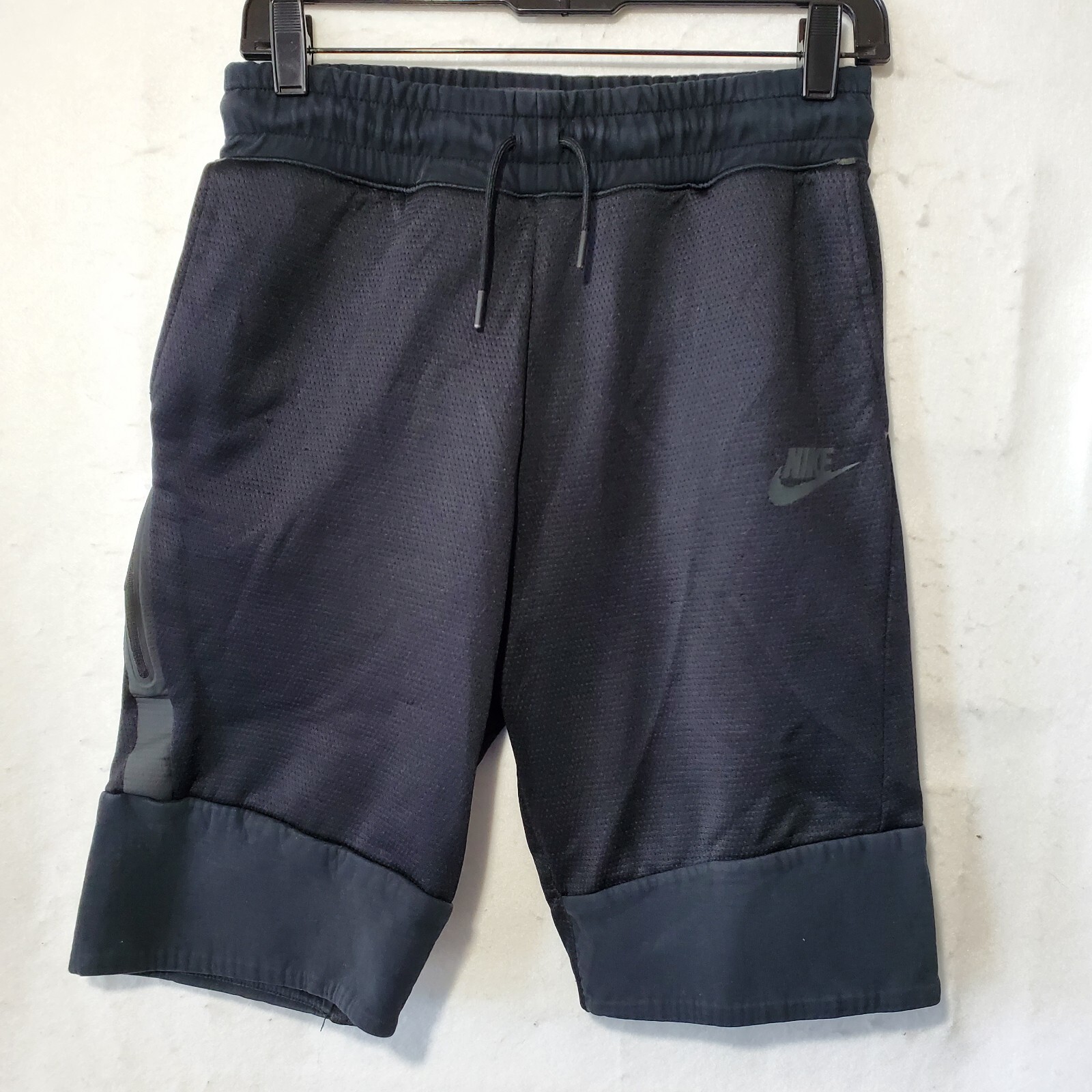 Nike Sportswear Tech Fleece Shorts Black Jogger Shorts 920972-010 Youth’s XL