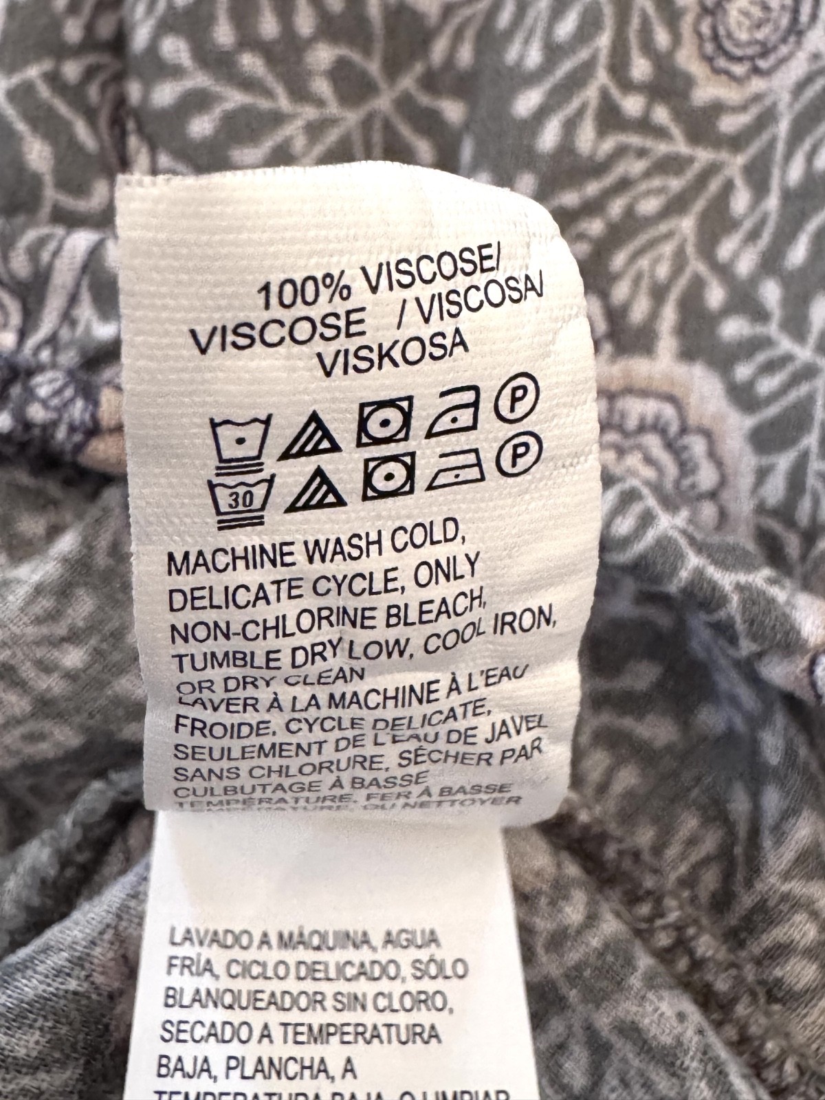 Lucky Brand Small Gray Floral Peasant Blouse 100% Viscose Tie Cuff Long Sleeve