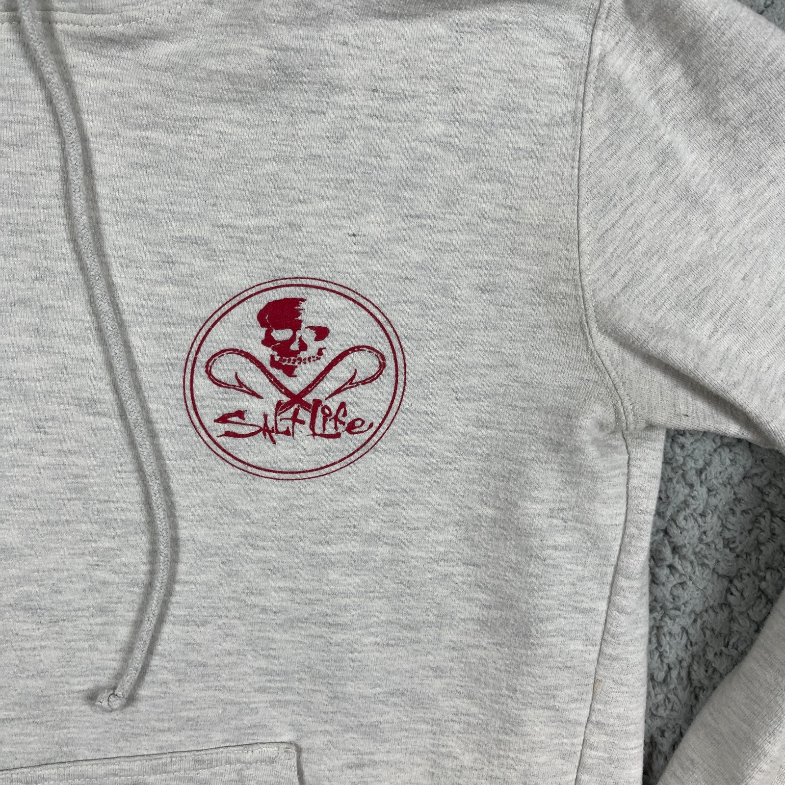Salt life Hoodie Mens Small Gray Skull & Hooks Fishing Logo Drawstring *Flaw