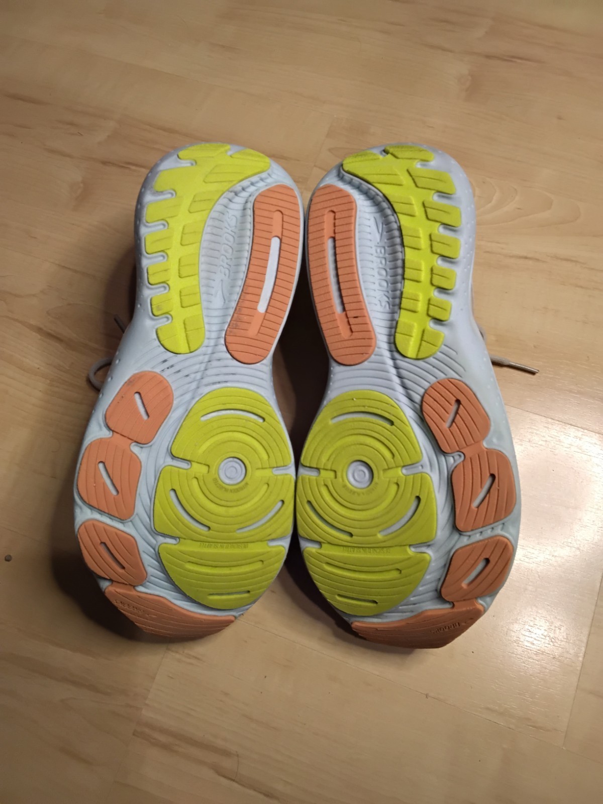Brooks Glycerin 21 Womens Running Shoes Sz 11 WideD Gray/blue Athletics.