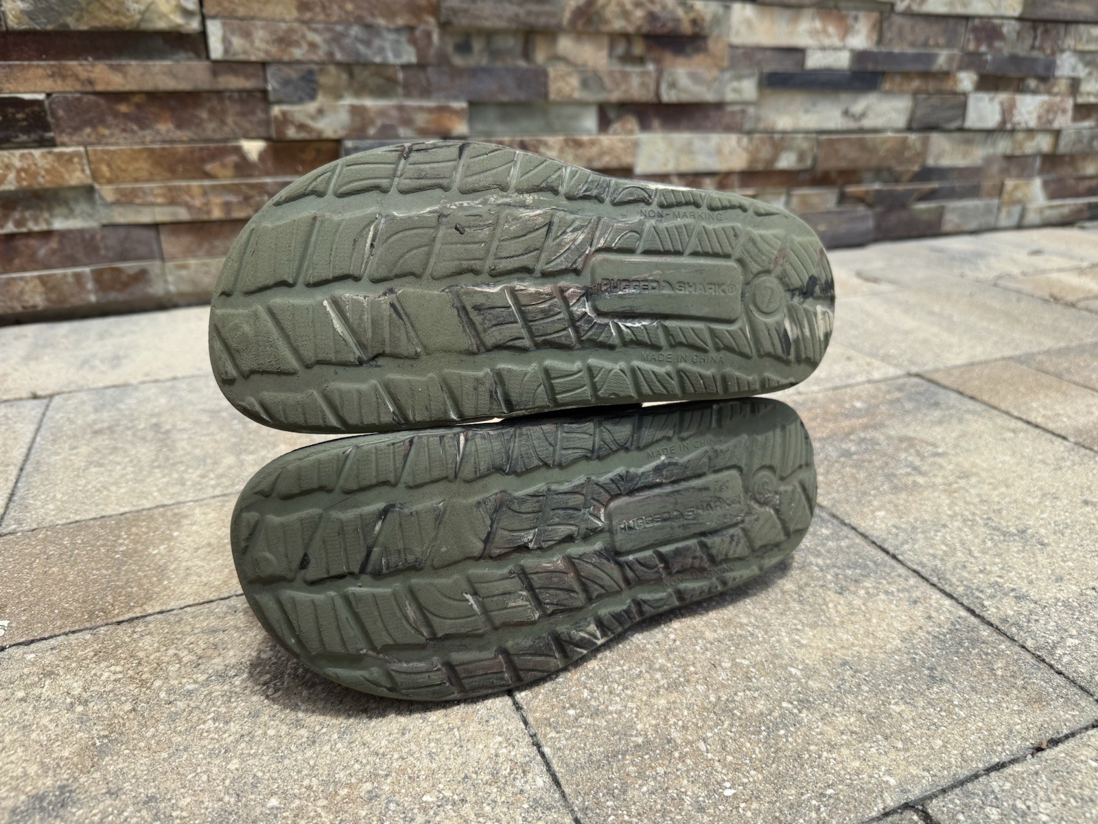 Rugged Shark Men’s Camo Clog Sandal Green/Black Slip-On Rubber Upper Sz 9
