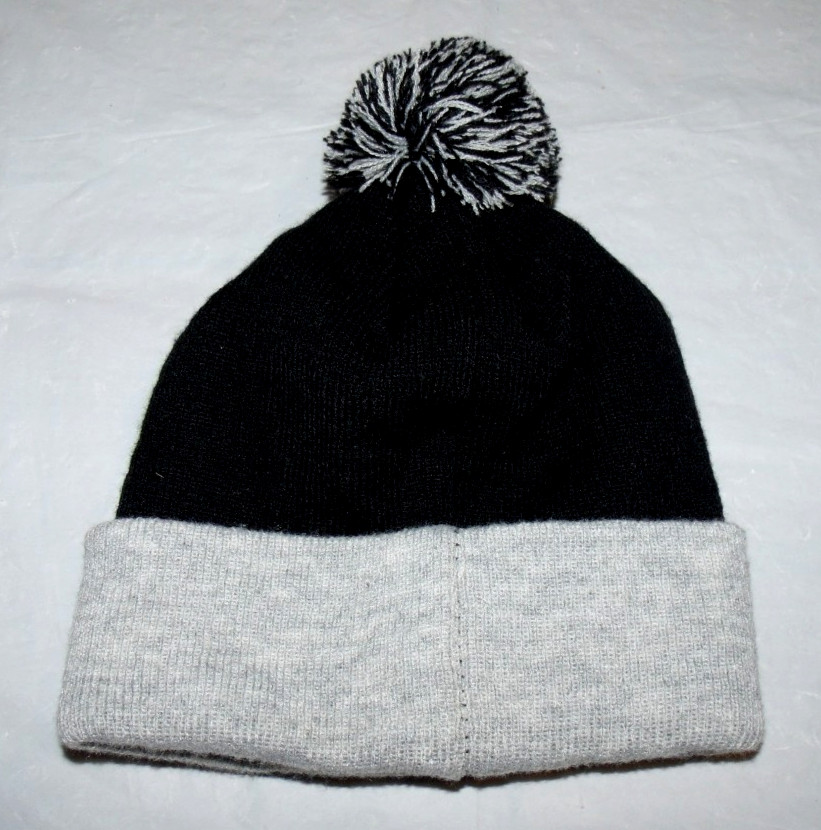 Wayne Gretzky Estates No. 99 Black/Gray Winter Pom Cuff Hat Acrylic