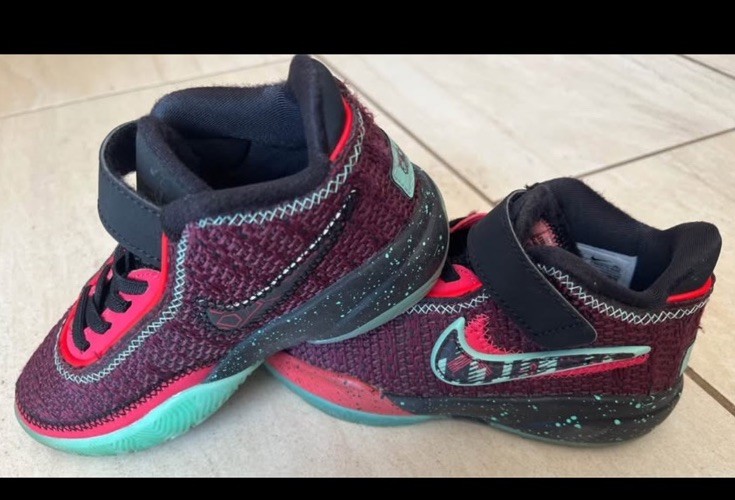 Nike Unisex Kids Mid Top Athletic Sneakers Hook & Loop Burgundy Black Red 11C