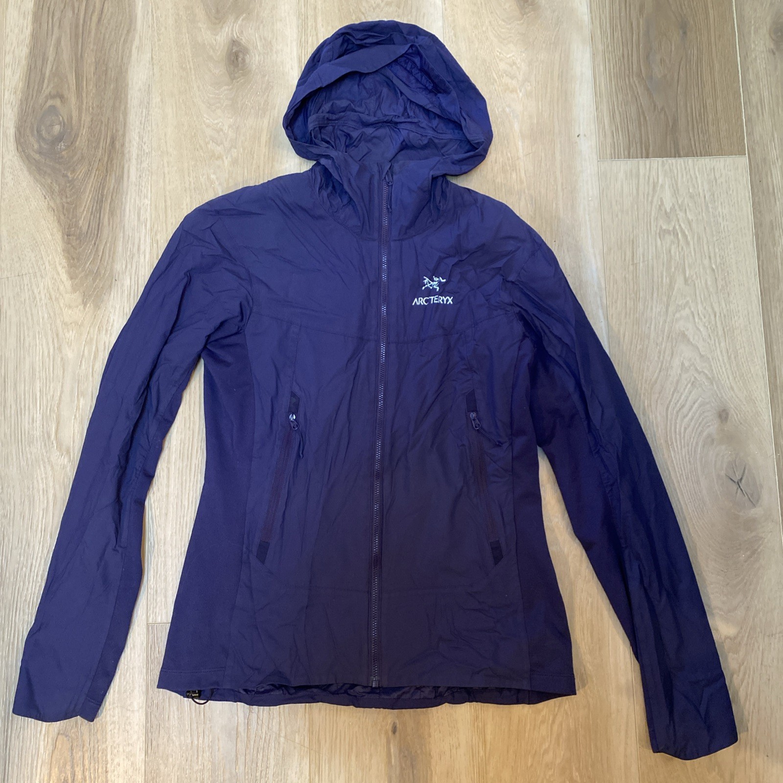 Arc’teryx Women’s Atom SL Hoody Jacket, Size Small, Dark Purple