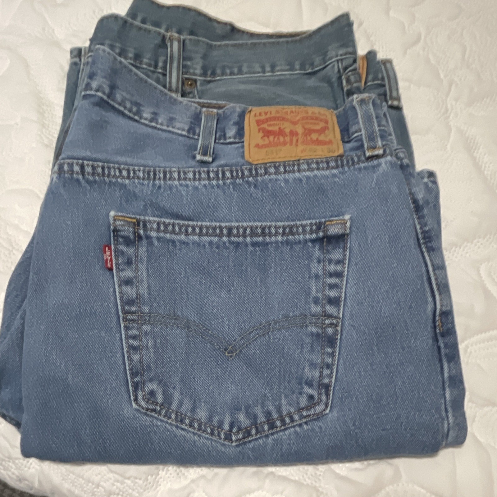 Levi Strauss & Co. Men’s Blue Denim Jeans Straight Regular Fit Medium Wash