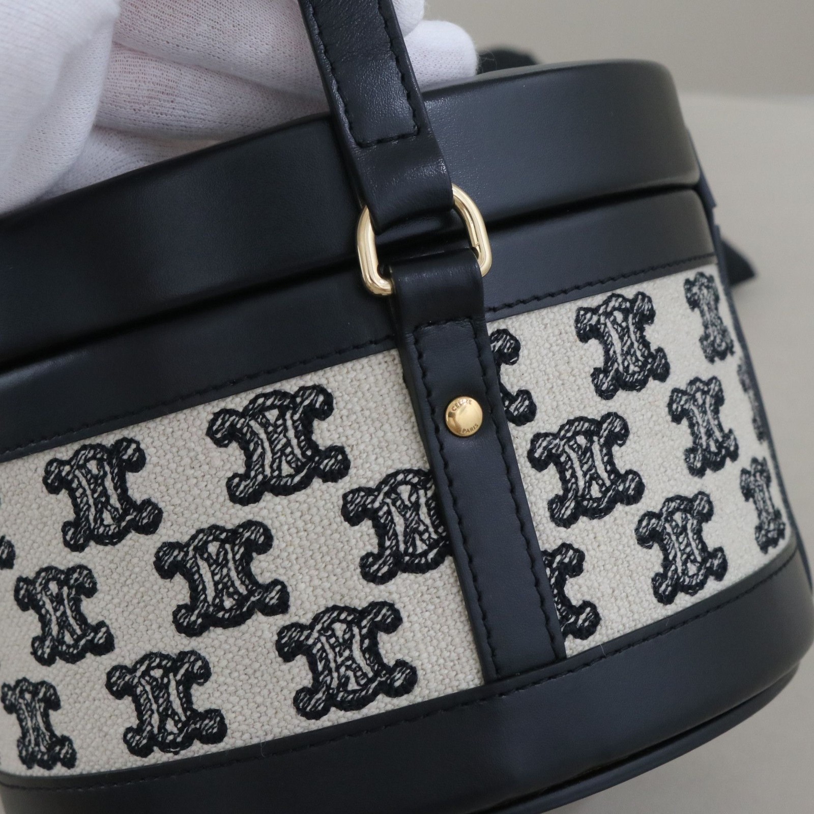 Celine Pre-Owned Authentic Box Clutch 17*12*17cm Free Tracked Shipping