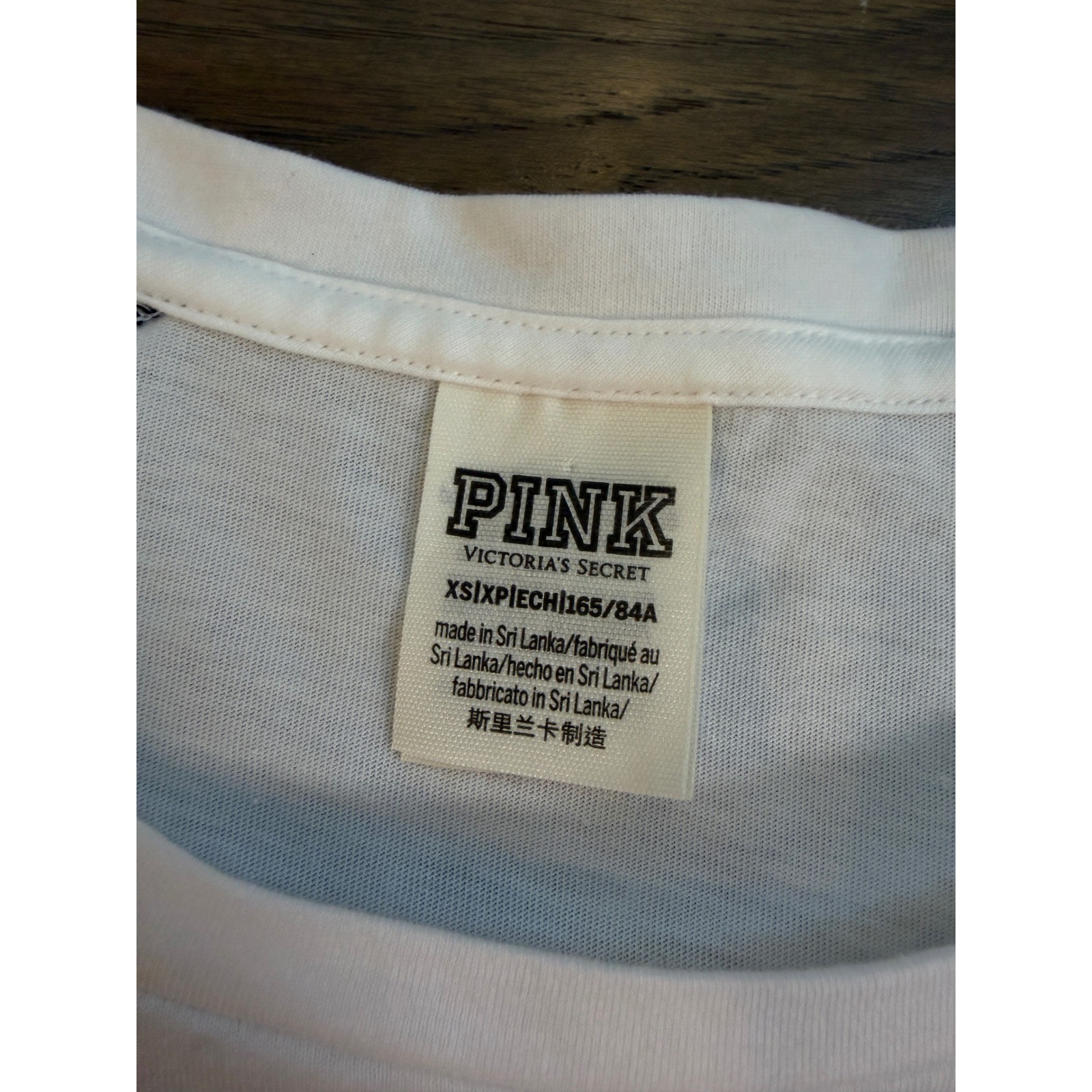 PINK Victoria’s Secret White Crop Top Black Mesh Raglan Sleeve XS Script Logo