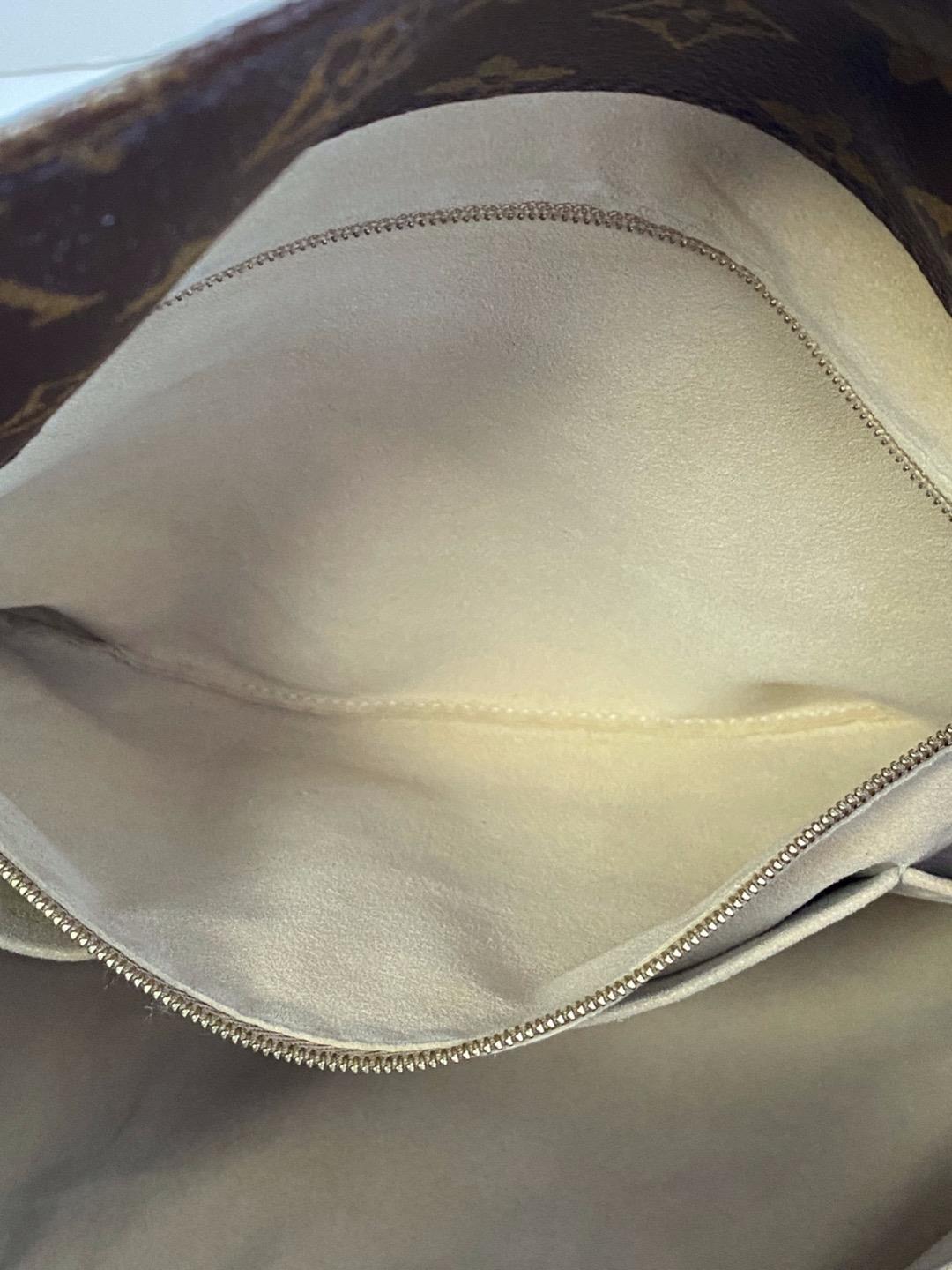 Authentic Louis Vuitton Monogram Artsy MM Shoulder Bag