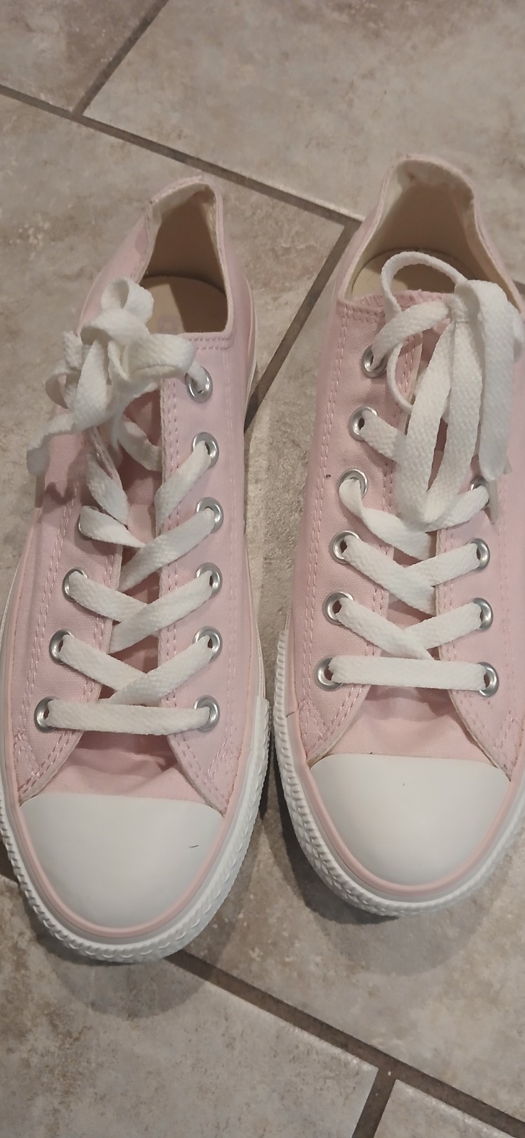 Pink Converse sneakers size US M6/W8 #converse
