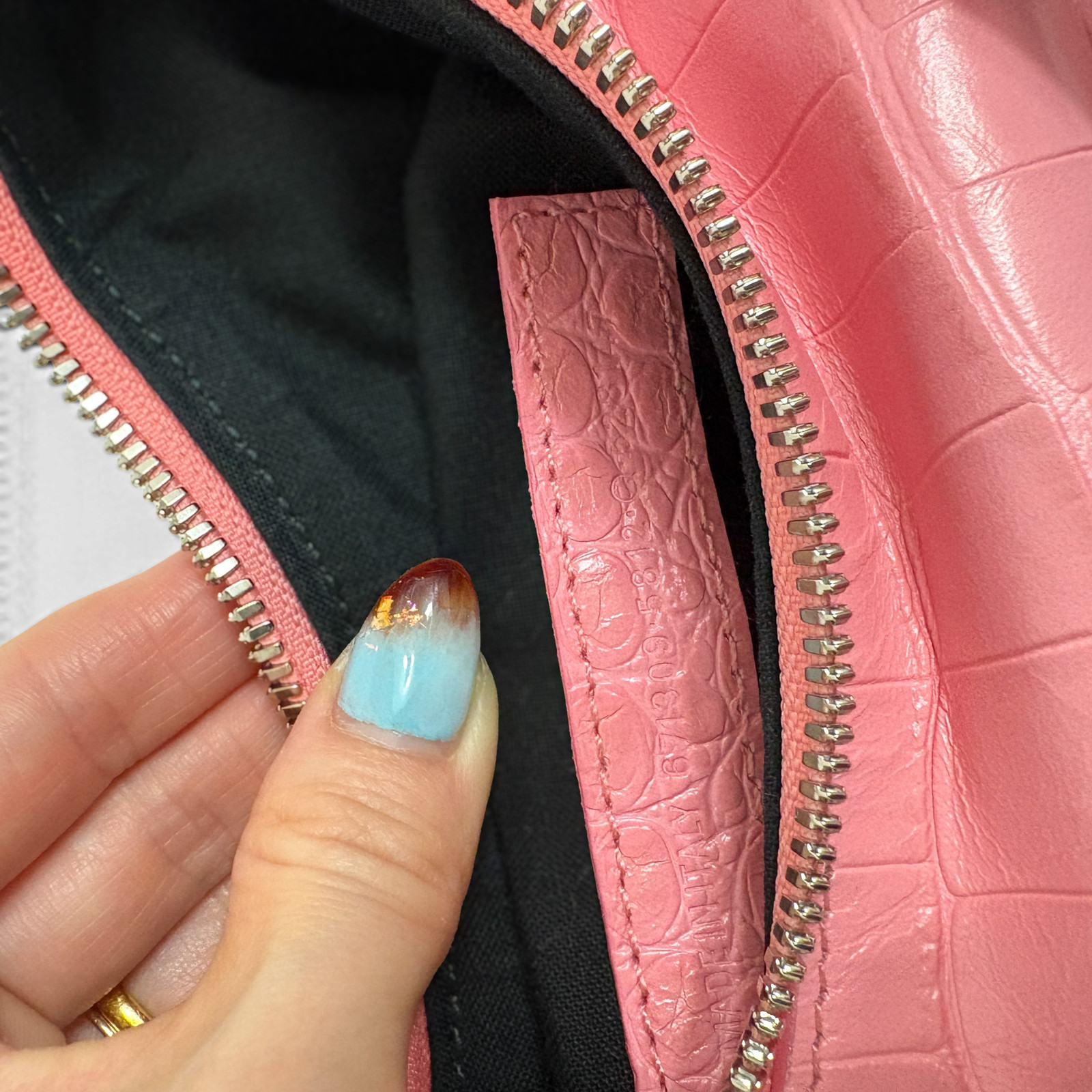 BALENCIAGA Le Cagole Shoulder Bag XS Linestone Pink