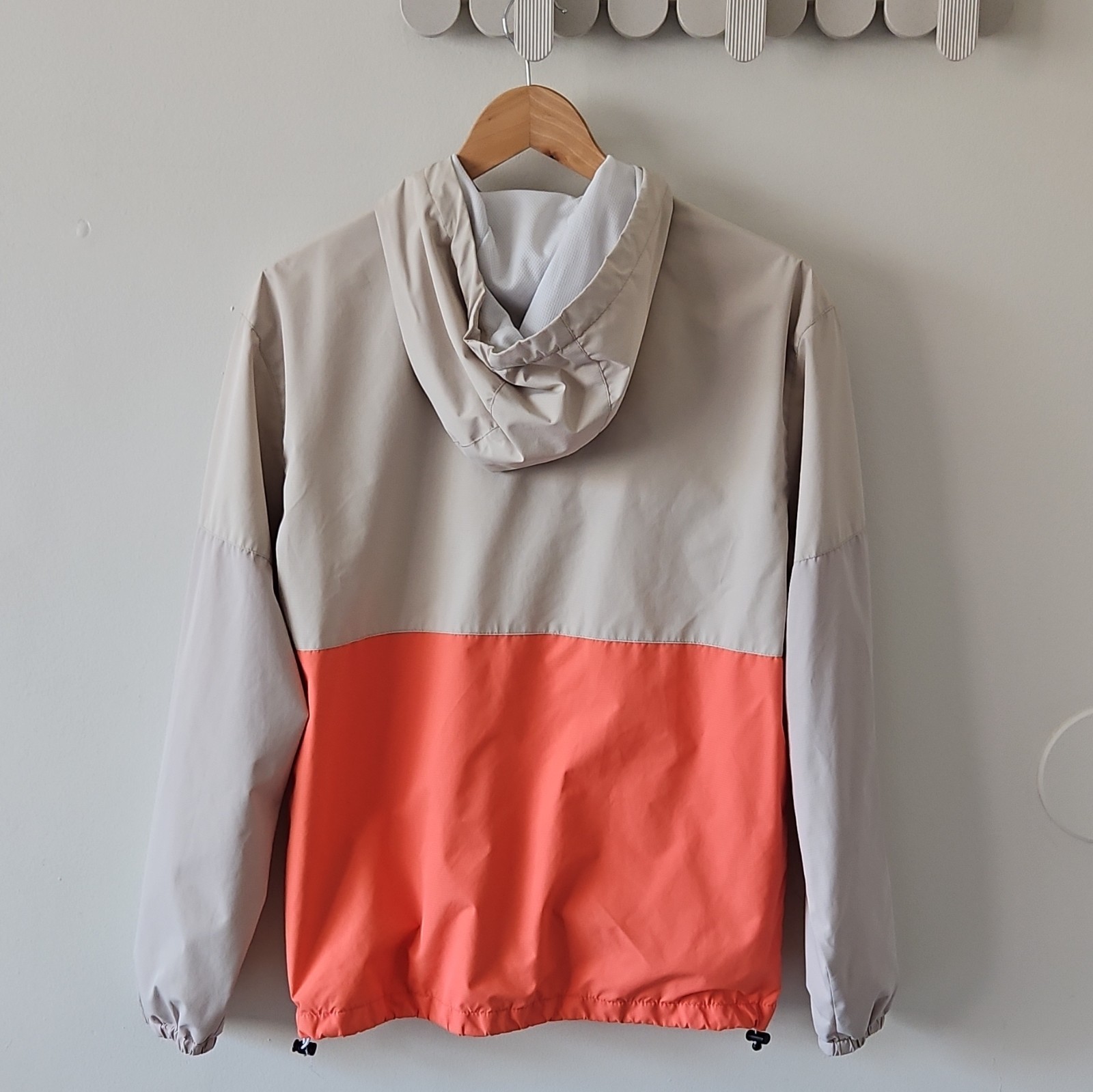 New Balance Colorblock Hooded Windbreaker Full Zip Jacket Beige/Orange Men’s S