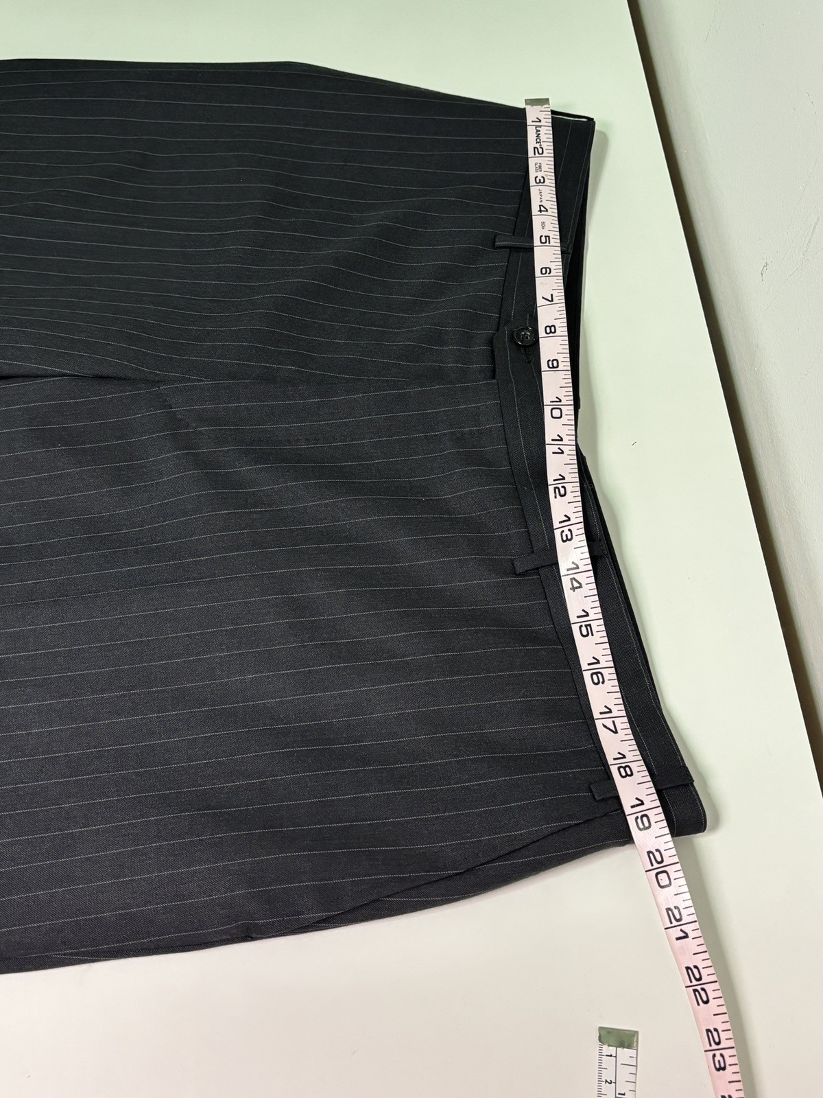 Corneliani Italy Super Fine Wool Suit 48L EU 58 Graphite Pinstripe Luxury