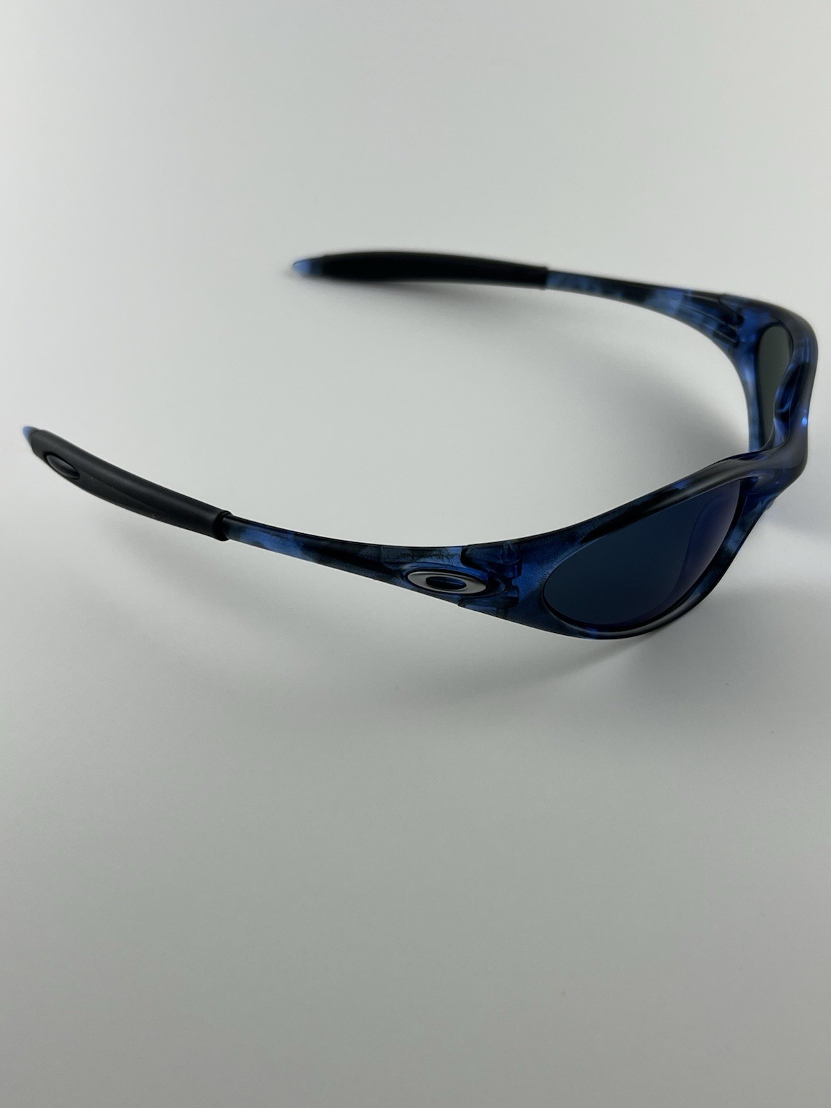 Oakley Minute 1.0 Blue Tortoise Frame Ice Iridium Lens Silver Icons XX RARE