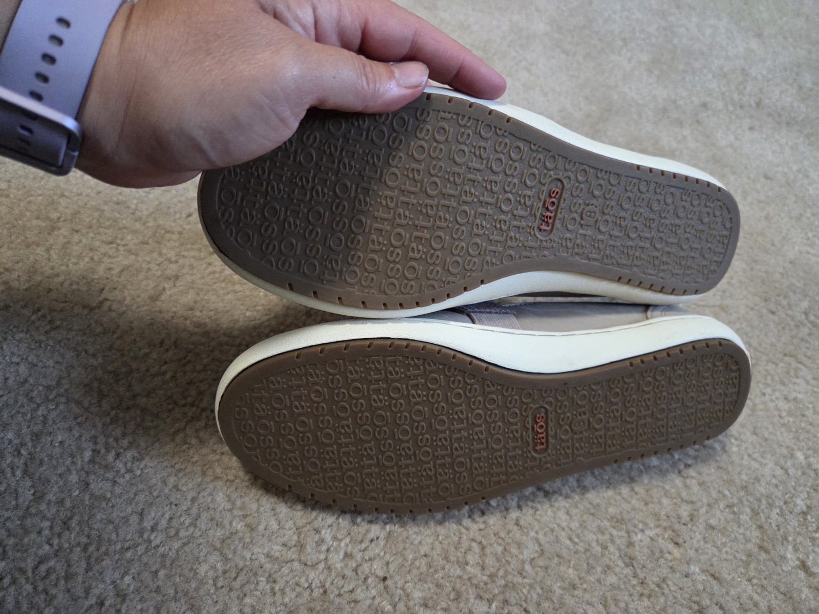 Taos Women’s Leather Slip-On Flat Round Toe Logo Rubber Sole Beige 8
