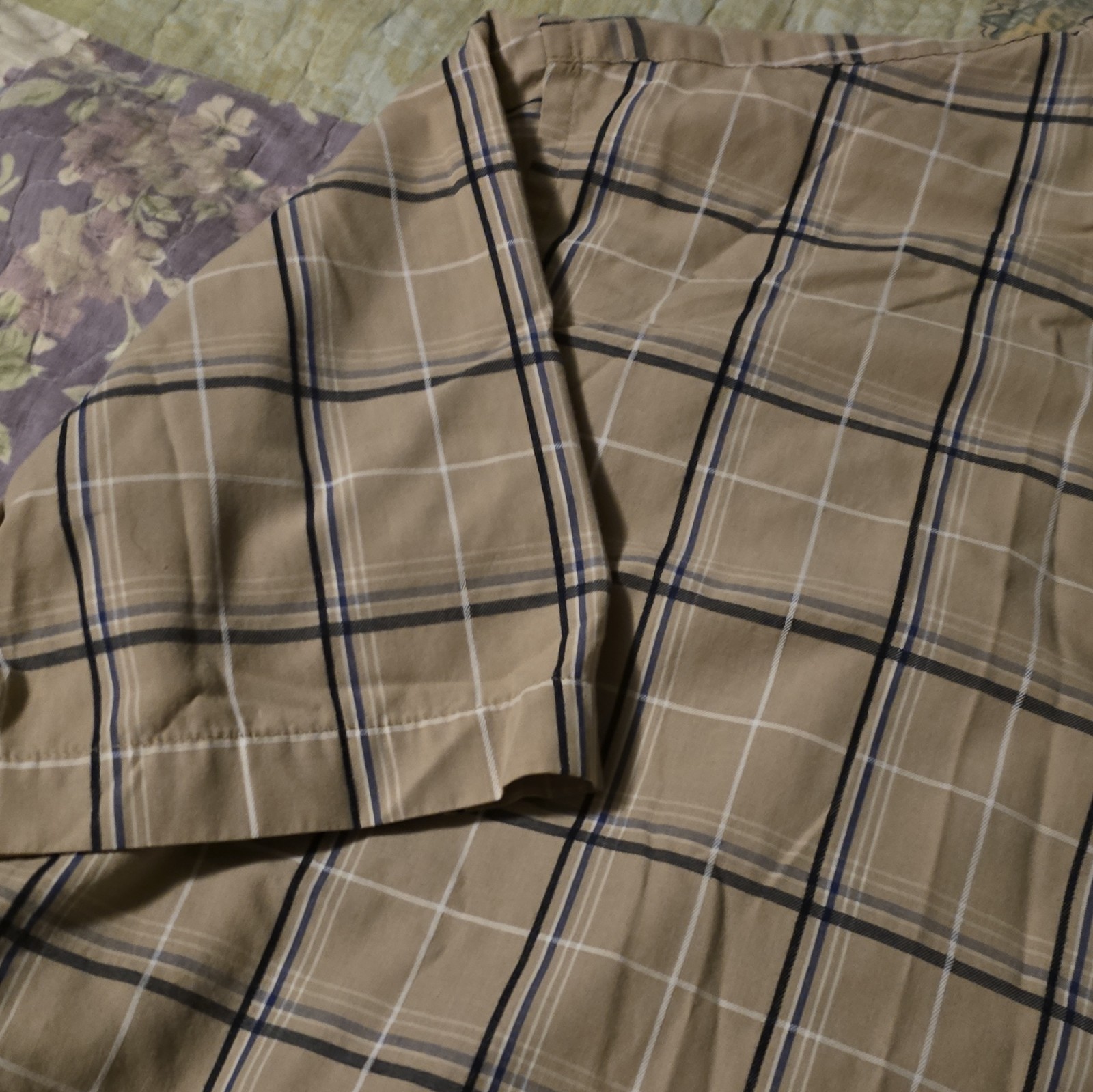 Dockers Men’s XL Woven Short Sleeve Button-Up Button-Down Plaid Beige Blue