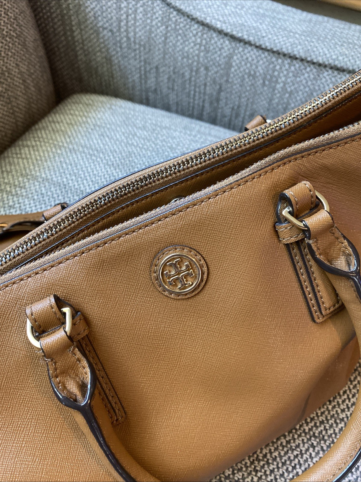 Tory Burch Robinson Tigers Eye Tan/Brown Saffiano Leather Handbag Satchel Nice
